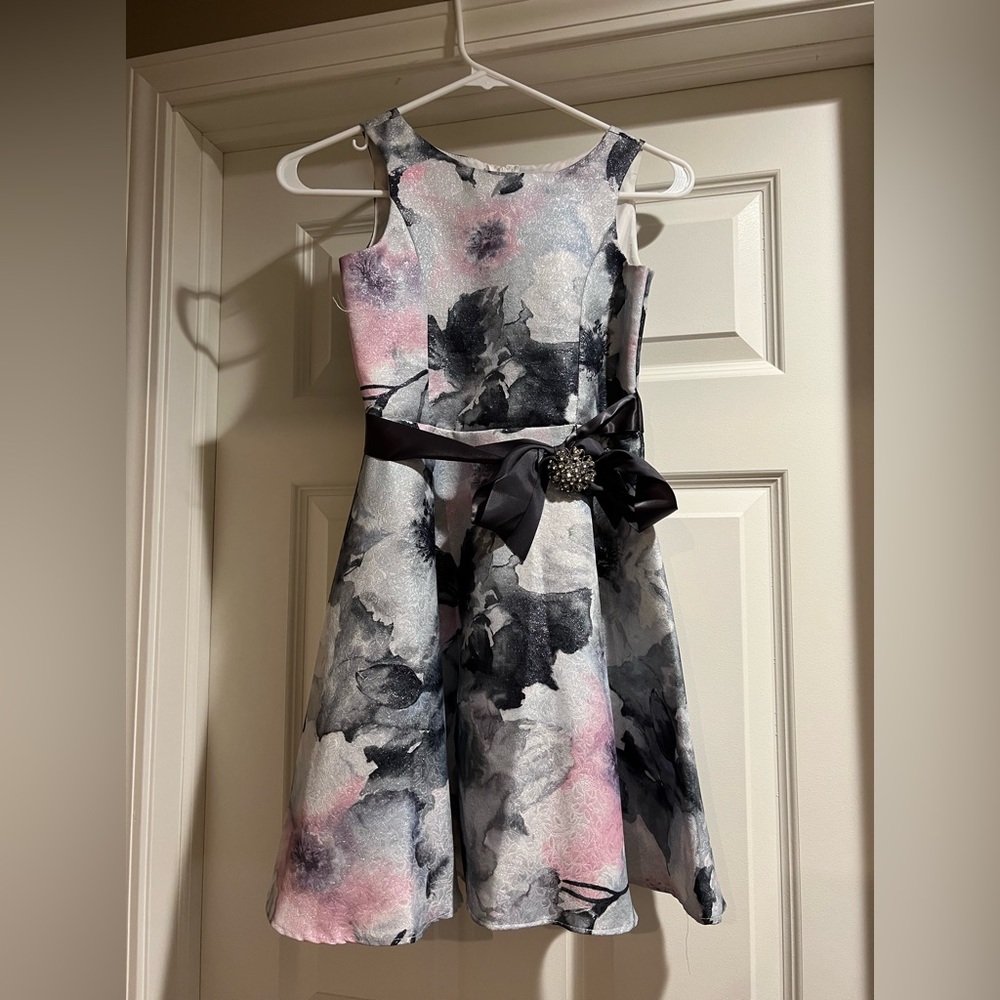 Rare editions Floral “tie-dye” wash size 8 children’s dress with a ribbon
